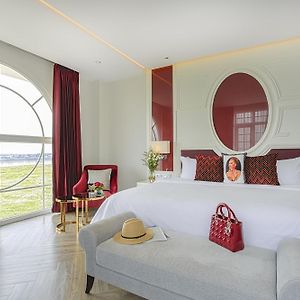 La Seine Hotel